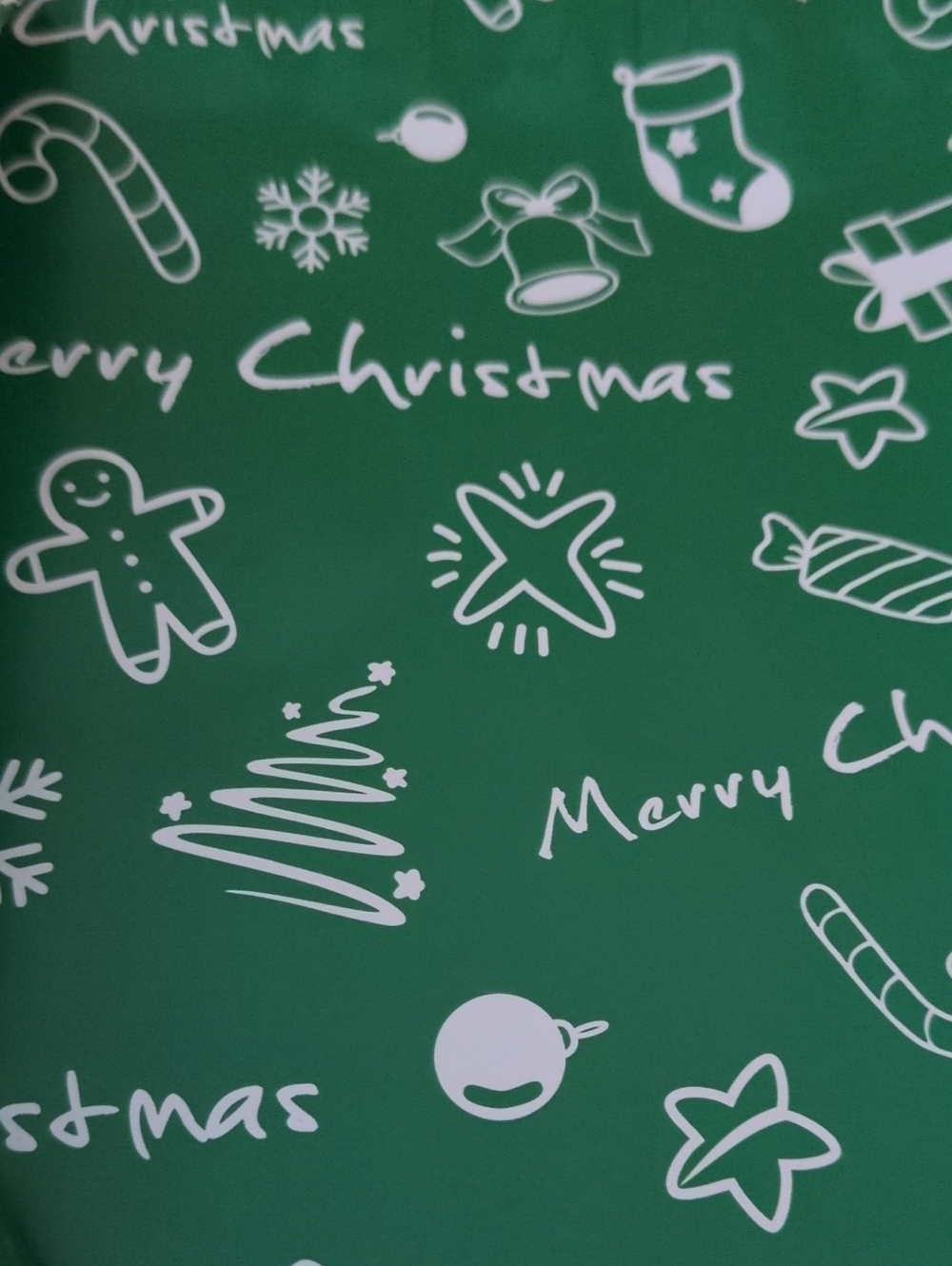 15 15.4 X 19 Green Christmas Polymailers - Picture 2 of 2